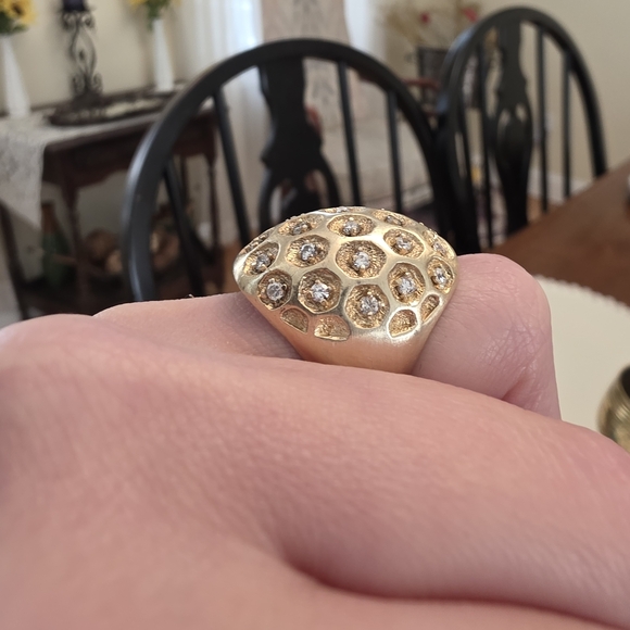 RARE Circa 70s Vintage Brushed Brass Honeycomb Dome Ring - Picture 10 of 15